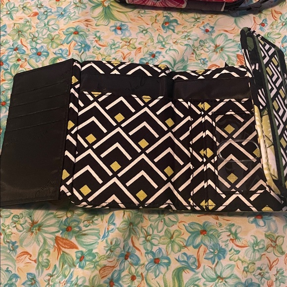 3 vera Bradley wallet’s & wristlet - Picture 11 of 12